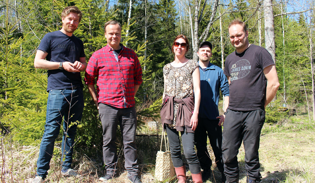 Sampsa Siekkinen från företaget Arctic Kombucha, Pekka Koivisto från Kaskein Marjast, Satu Ylöstalo, Arto Pulkkinen och Tapani Artell.